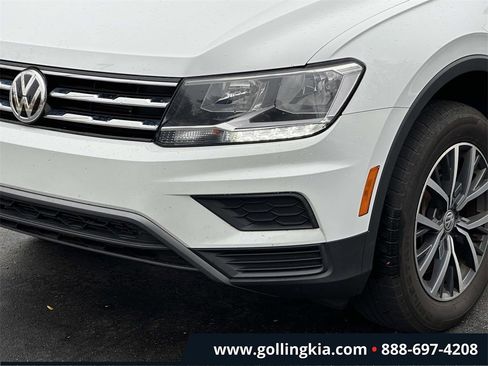 Used 2020 Volkswagen Tiguan SE w/ Panoramic Sunroof Package image 6