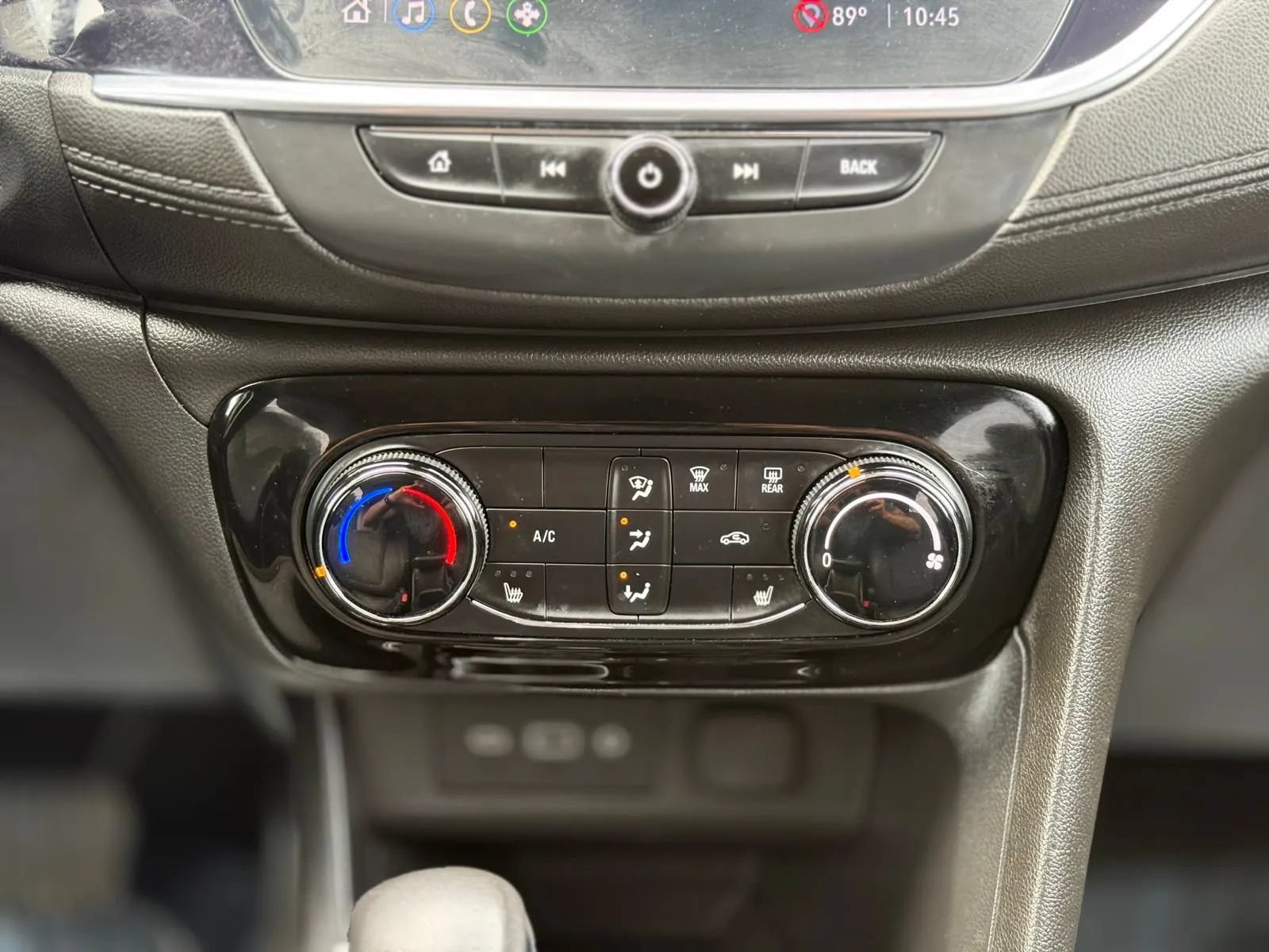 Used 2021 Buick Encore GX Preferred w/ Cold Weather Comfort Package FWD image 22