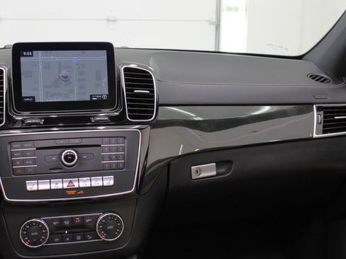 Used 2018 Mercedes-Benz GLS 450 4MATIC image 57