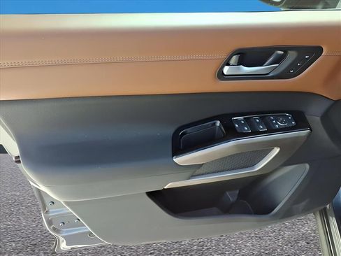 New 2025 Nissan Pathfinder Platinum w/ Cargo Package image 12