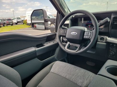 New 2026 Ford F250 XLT w/ XLT Premium Package AWD/4WD image 13