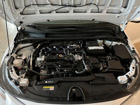 Used 2025 Toyota Corolla LE image 31