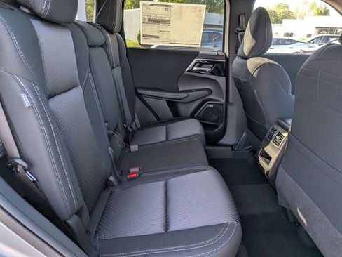 New 2026 Mitsubishi Outlander ES FWD image 29