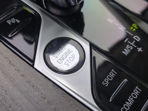Used 2024 BMW ALPINA XB7 AWD/4WD image 28