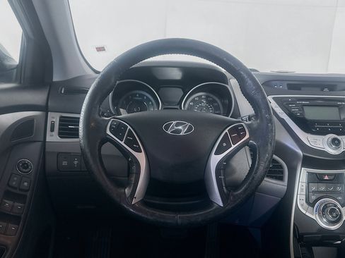 Used 2012 Hyundai Elantra Limited image 17