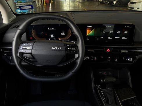 Used 2026 Kia Sportage LX FWD image 13