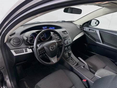 Used 2013 MAZDA MAZDA3 i Touring image 9