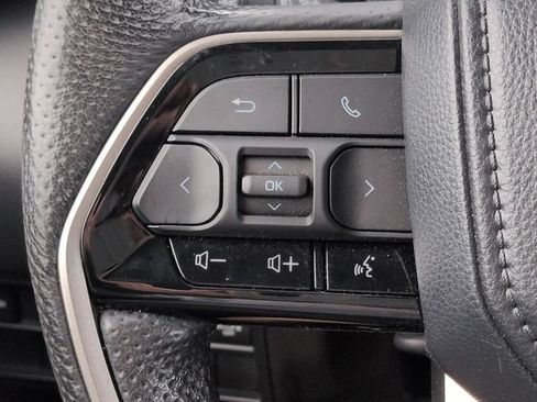 Used 2024 Toyota Tundra Limited AWD/4WD image 25
