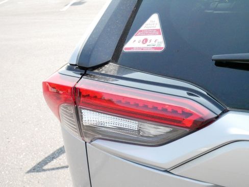 Certified 2025 Toyota RAV4 XLE AWD/4WD image 17