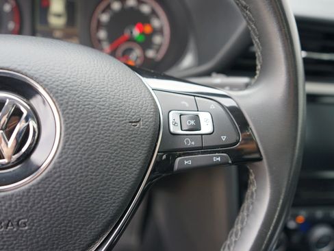 Used 2022 Volkswagen Passat 2.0T SE image 25