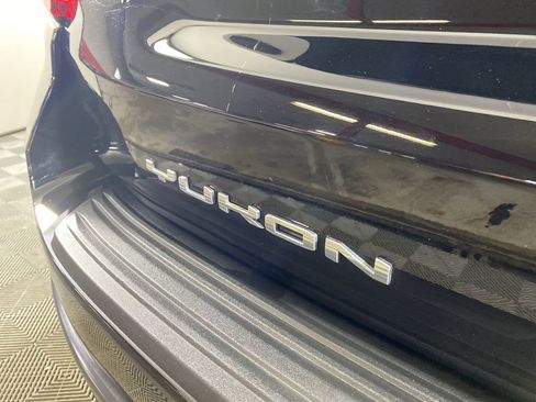 Used 2024 GMC Yukon AT4 image 34