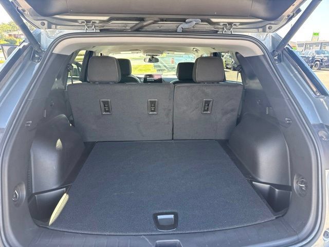 Used 2023 Chevrolet Blazer LT w/ Convenience Package FWD image 31