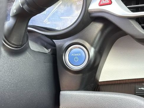 Used 2024 Toyota Sienna XLE AWD/4WD image 15