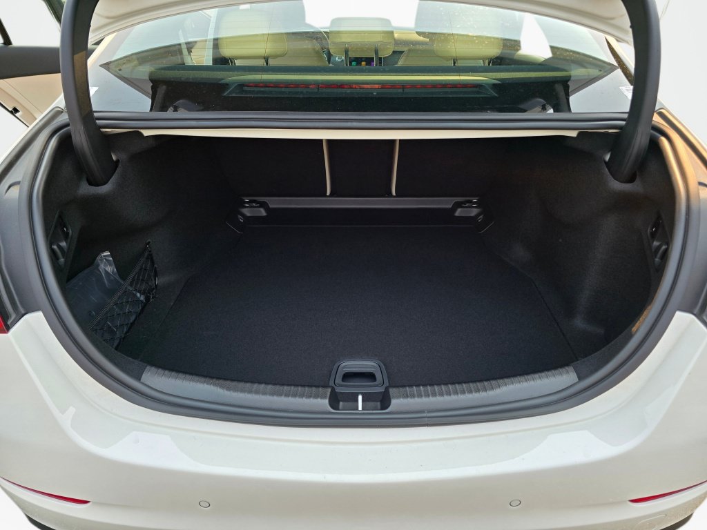 New 2026 Mercedes-Benz C 300 4MATIC Sedan image 11