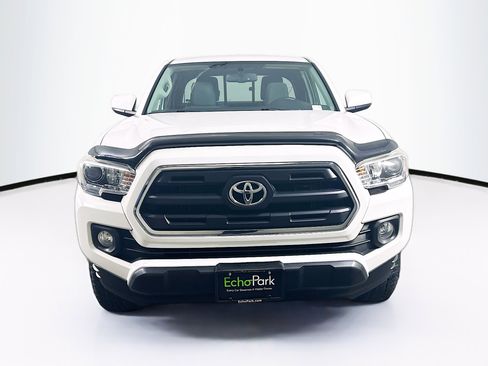 Used 2016 Toyota Tacoma SR5 w/ SR5 Appearance Package (SN) image 2