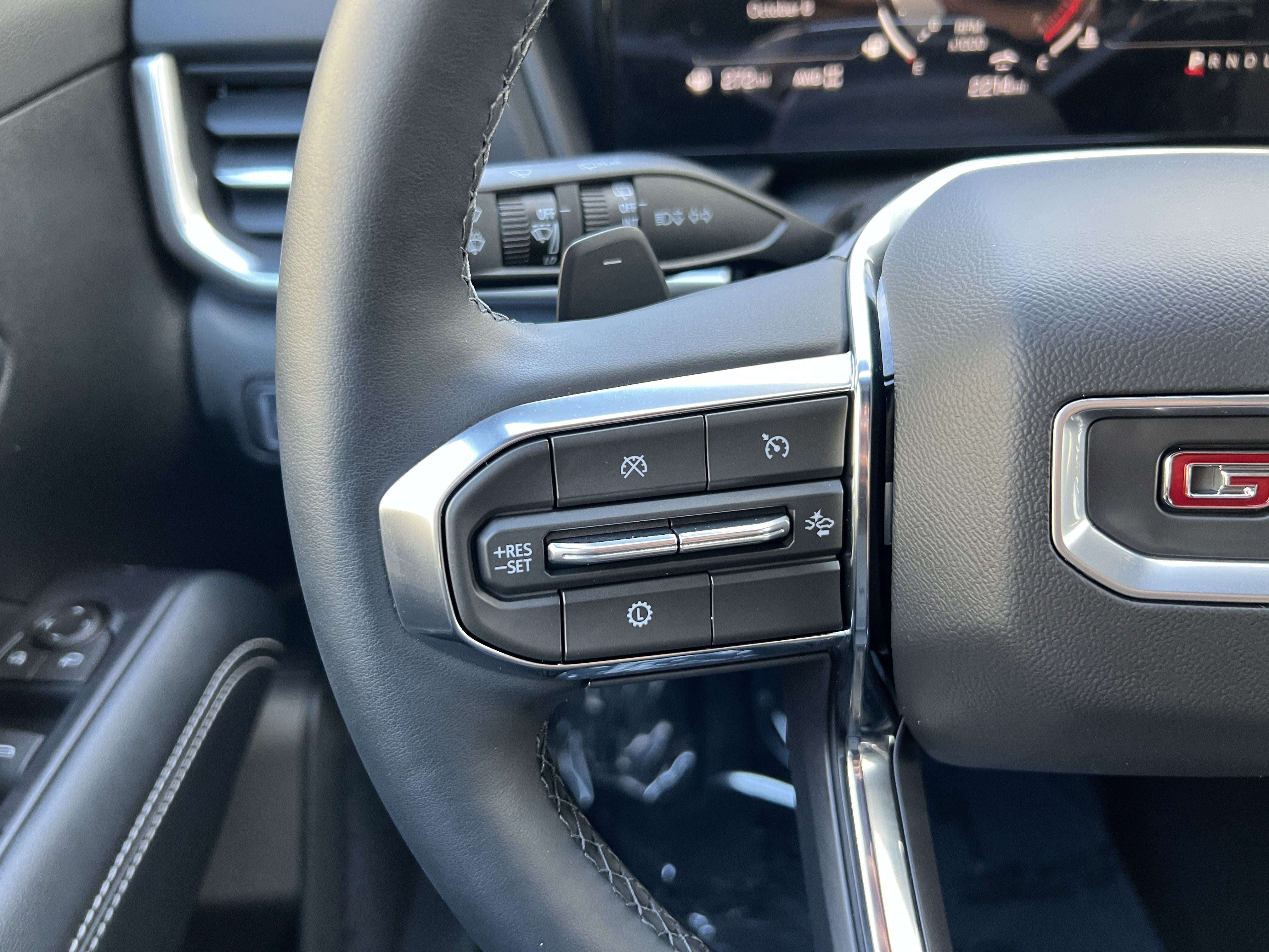 Used 2026 GMC Terrain Elevation w/ Black Edition AWD/4WD image 28