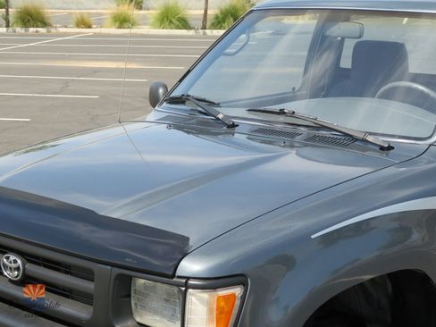Used 1992 Toyota Pickup Deluxe AWD/4WD image 38