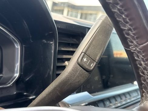 Used 2025 GMC Sierra 1500 SLT AWD/4WD image 14