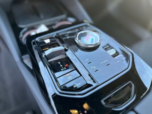 New 2026 BMW 530i xDrive w/ M Sport Package image 33