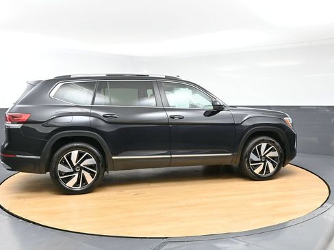Used 2024 Volkswagen Atlas SEL AWD/4WD image 5