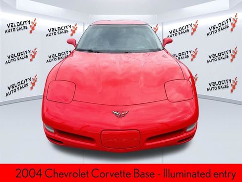 Used 2004 Chevrolet Corvette Coupe w/ Preferred Equipment Group RWD image 8