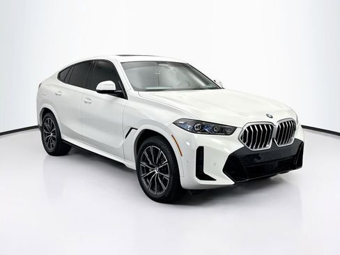 Used 2025 BMW X6 xDrive40i image 3