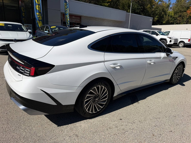 Used 2025 Hyundai Sonata SEL FWD image 4