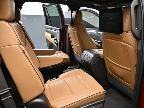Certified 2025 Cadillac Escalade Premium Luxury w/ Touring Package AWD/4WD image 28