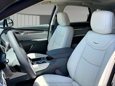 New 2026 Cadillac XT5 Premium Luxury w/ Driver Assist Package FWD image 9