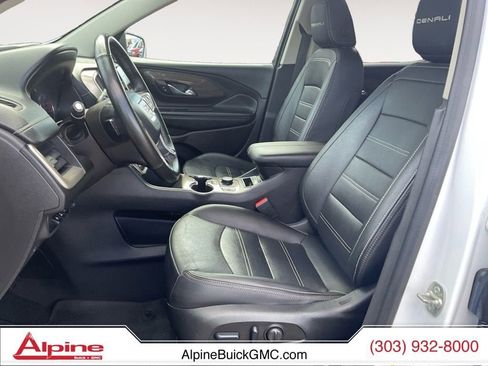 Used 2024 GMC Terrain Denali image 9