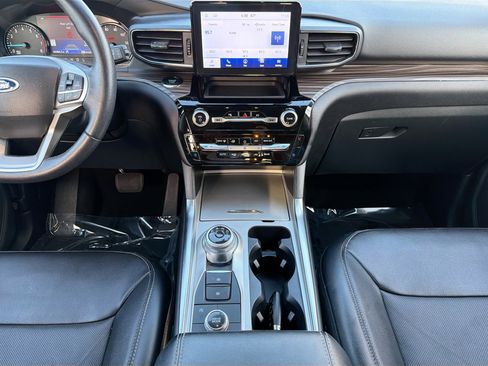 Used 2023 Ford Explorer Limited w/ Equipment Group 301A image 19