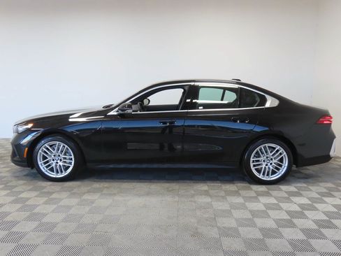 Used 2024 BMW 530i RWD image 5