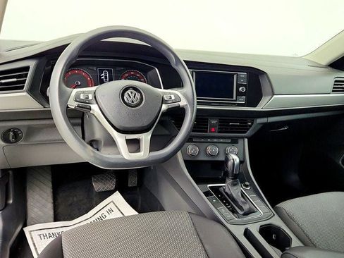 Used 2019 Volkswagen Jetta R-Line FWD image 12