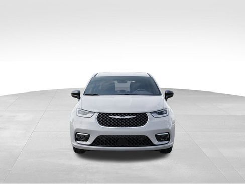 New 2026 Chrysler Pacifica Select FWD image 7