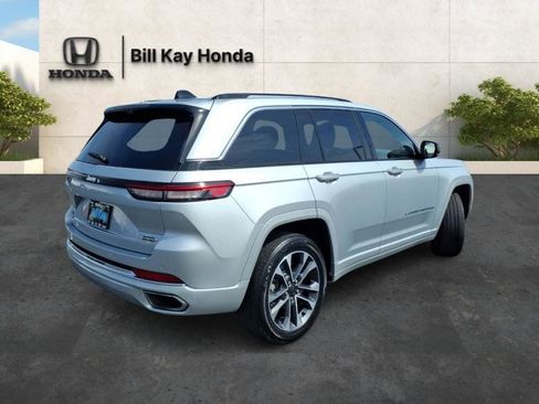 Used 2022 Jeep Grand Cherokee Overland w/ Luxury Tech Group IV image 3