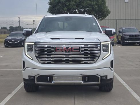 Used 2023 GMC Sierra 1500 Denali w/ Denali Reserve Package AWD/4WD image 2