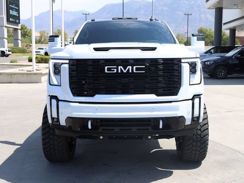 Used 2026 GMC Sierra 3500 Denali Ultimate AWD/4WD image 9
