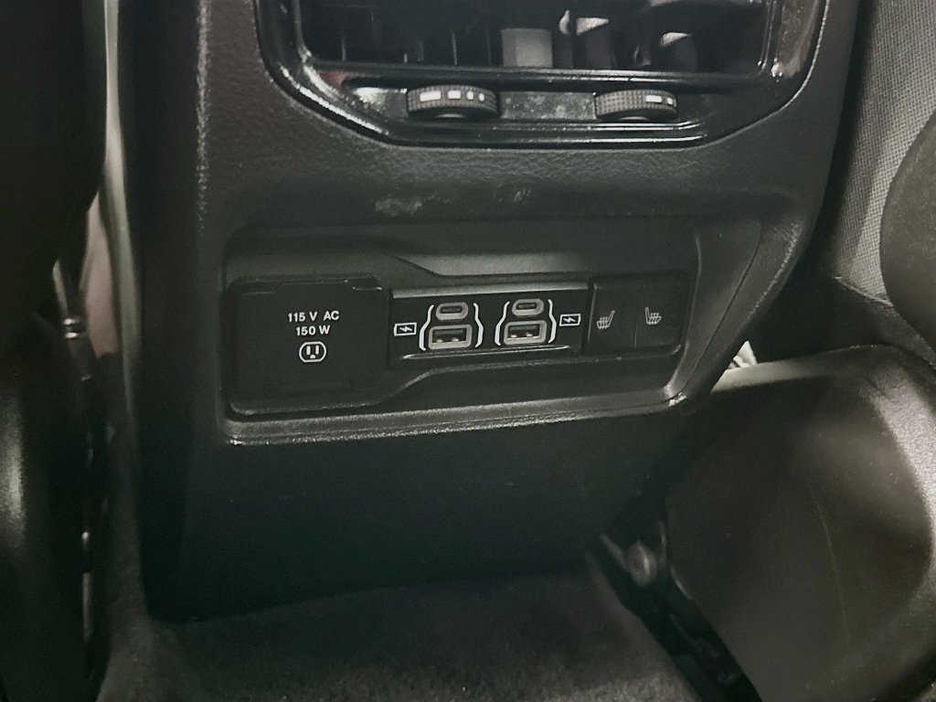 Certified 2024 Jeep Grand Cherokee Limited w/ Black Appearance Package AWD/4WD image 37