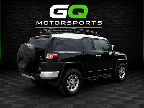Used 2013 Toyota FJ Cruiser 4WD w/ Upgrade Pkg image 7