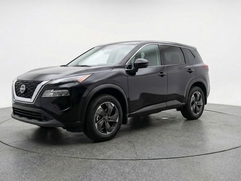 Used 2025 Nissan Rogue SV AWD/4WD image 3