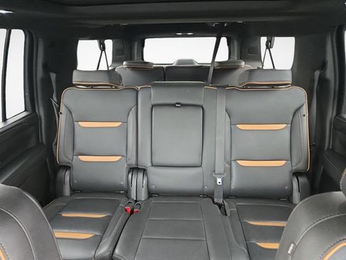 Used 2022 GMC Yukon XL AT4 w/ Technology Package AWD/4WD image 33