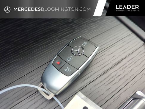 Used 2025 Mercedes-Benz GLS 450 GLS 450 image 33