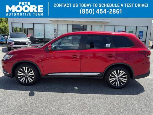 Used 2020 Mitsubishi Outlander LE image 1