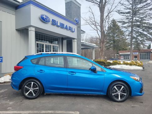 Used 2023 Subaru Impreza Premium image 2