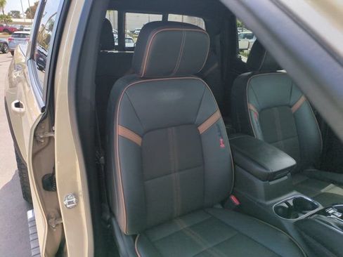 Used 2024 GMC Canyon AT4 w/ LPO, Skid Plate Package AWD/4WD image 34