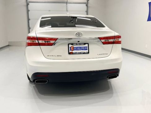 Used 2014 Toyota Avalon Limited FWD image 10