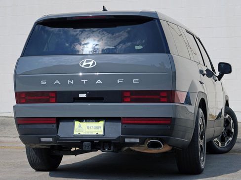 Used 2025 Hyundai Santa Fe SE w/ Tow & Go Package FWD image 4