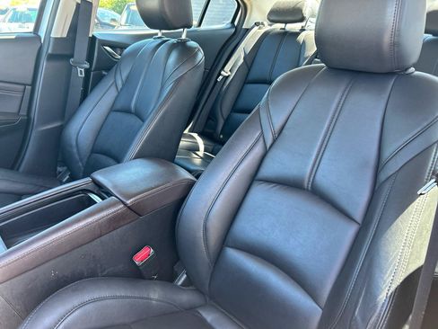 Used 2018 MAZDA MAZDA3 Touring FWD image 16