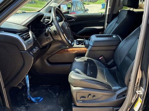 Used 2017 Chevrolet Suburban Premier image 7