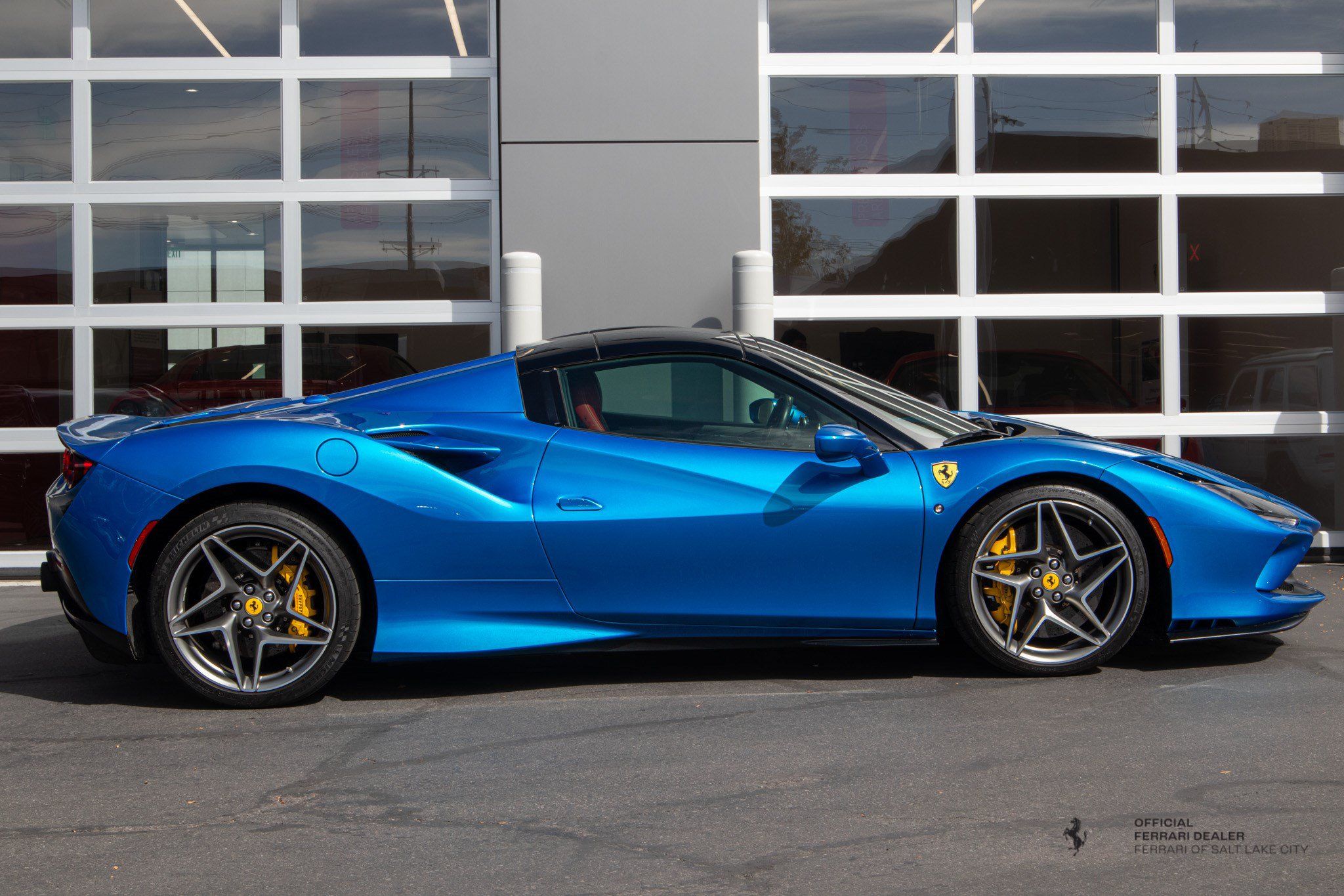 Used 2022 Ferrari F8 Tributo RWD image 10